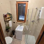 10 Min Airport & Wifi - Wonderful 5 Stars *