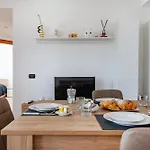 Vakantiehuis 10 Min Airport & Wifi - Wonderful 5 Stars Bari