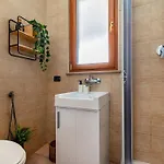 10 Min Airport & Wifi - Wonderful 5 Stars * Bari
