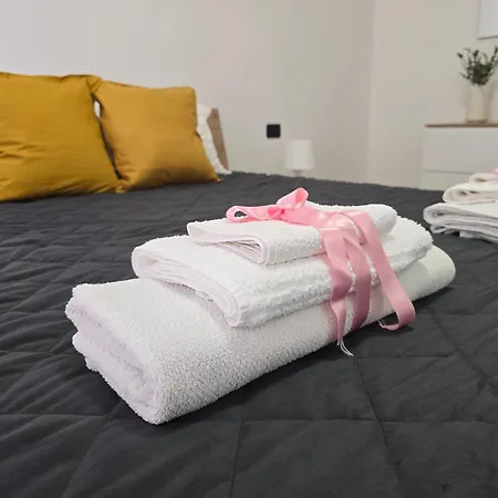 Holiday home 10 Min Airport & Wifi - Wonderful 5 Stars *