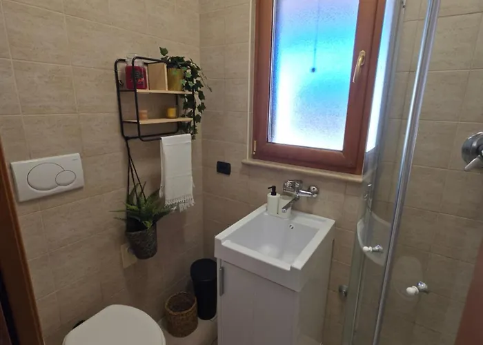 10 Min Airport & Wifi - Wonderful 5 Stars